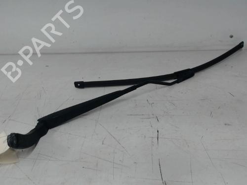 front-windshield-wiper-arm-renault-clio-iv-bh_-2012-2013-2014-2015-2016-2017-2018-2019-2020-2021-29148068 main image