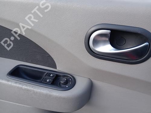 Commande retroviseurs RENAULT TWINGO II (CN0_) 1.2 (CN0D) (58 hp) 32176541