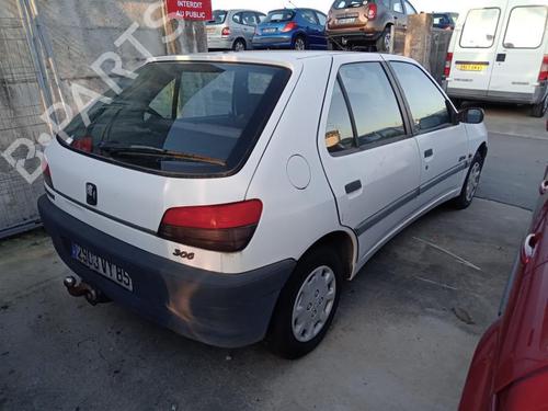 Used Right taillight Right taillight PEUGEOT 306 Hatchback (7A, 7C, N3, N5) 1.9 D (68 hp) 26996774 26996774