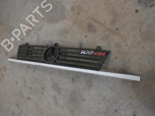 Used Grille MERCEDES-BENZ VITO Van (W638) 108 CDI 2.2 (638.094) (82 hp) 27004799