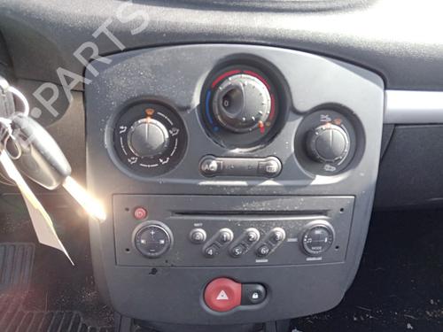 Used Radio RENAULT CLIO III (BR0/1, CR0/1) 1.5 dCi (BR17, CR17) (86 hp) 27017607