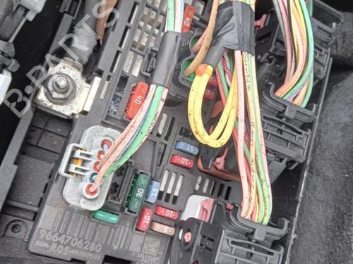 Used Fuse box PEUGEOT 308 I (4A_, 4C_) 2.0 HDi (136 hp) 27009380