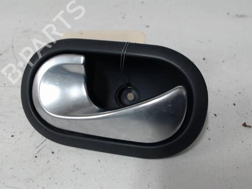 Used Front left interior door handle RENAULT MEGANE II (BM0/1_, CM0/1_) 1.5 dCi (BM02, BM13, BM2A, CM02, CM13) (101 hp) 31817737