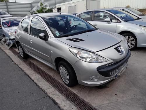 Used Right front fog light PEUGEOT 206+ (2L_, 2M_) 1.4 i (73 hp) 30161902