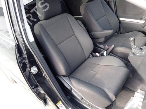 front-right-seatbelt-toyota-corolla-verso-zer_-zze12_-r1_-2004-2005-2006-2007-2008-2009-30900835 main image