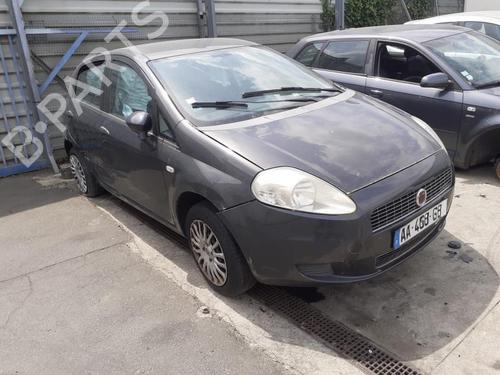 Used Front windshield wiper arm FIAT GRANDE PUNTO (199_) 1.3 D Multijet (75 hp) 27010222