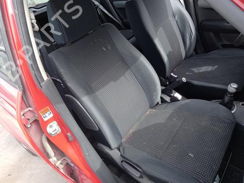 Stol høyre foran SUZUKI SWIFT III (MZ, EZ) 1.3 (RS413, ZC11S) (92 hp) 33018705