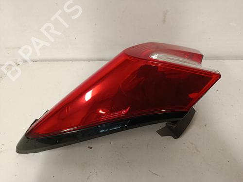 right-taillight-toyota-c-hr-_x1_-2016-33967250 main image