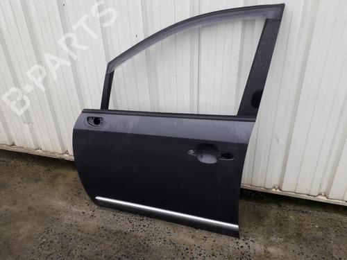 Used Left front door KIA CARENS III MPV (UN) 2.0 CRDi 140 (140 hp) 26999541
