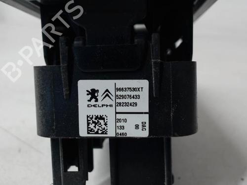 Used Left front window switch Left front window switch CITROËN C3 II (SC_) 1.4 HDi 70 (SC8HZC, SC8HR0, SC8HP4) (68 hp) 27005593 27005593