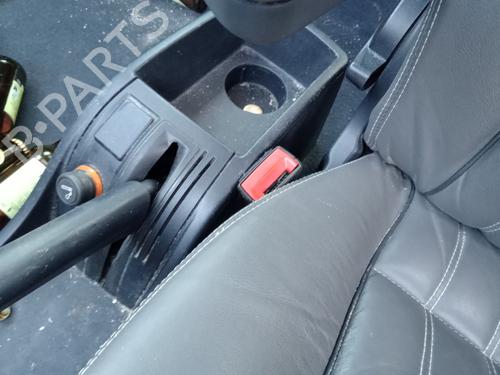 Used Seat buckle LANCIA MUSA (350_) 1.6 D Multijet (350.AXH1A) (120 hp) 31147008