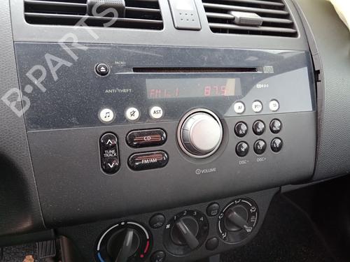 Used Radio SUZUKI SWIFT III (MZ, EZ) 1.3 (RS413, ZC11S) (92 hp) 33018670