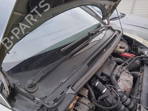 Used Front windshield wiper arm PEUGEOT 5008 (0U_, 0E_) 1.6 HDi (110 hp) 26993277