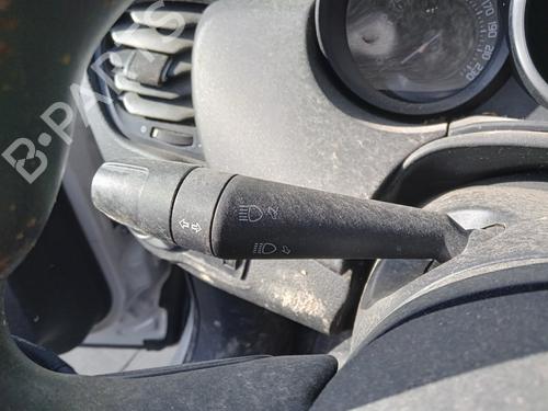 Used Steering column stalk FIAT 500X (334_) 2.0 D Multijet 4x4 (334AXB22, 334AXD2B) (140 hp) 30328680