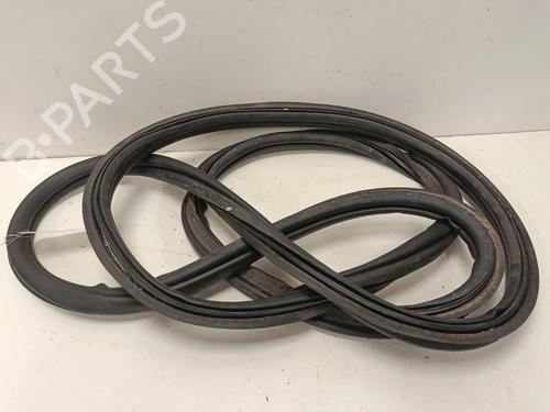 Used Rubber door seal Rubber door seal PEUGEOT 5008 II (MC_, MJ_, MR_, M4_) 1.2 THP (MRHNYH, MRHNYW, MRHNSJ, MRHNSU, MRHNSM) (131 hp) 40151419 40151419