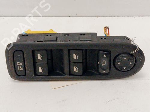 Used Left front window switch Left front window switch 33815295 33815295