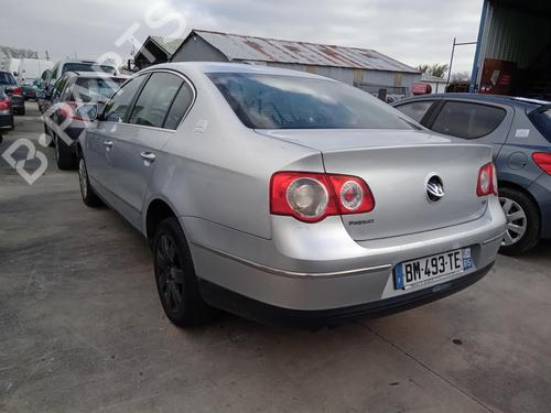 Venstre bagtil udvendigt håndtag VW PASSAT B6 (3C2) 1.9 TDI (105 hp) 27002355