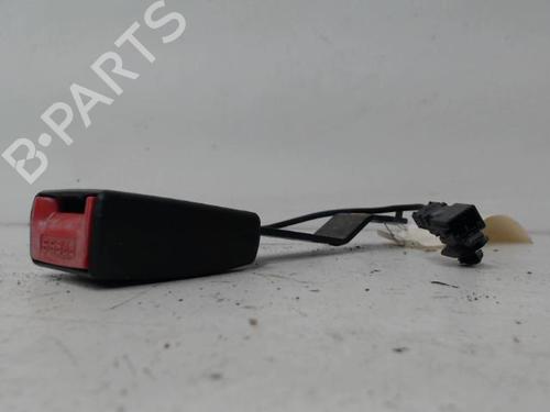 Used Seat buckle RENAULT CLIO III (BR0/1, CR0/1) 1.5 dCi (BR17, CR17) (86 hp) 30689828