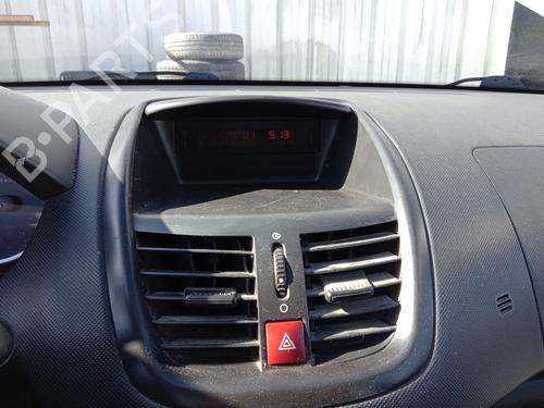 Used Warning switch PEUGEOT 206+ (2L_, 2M_) 1.4 i (73 hp) 27000228