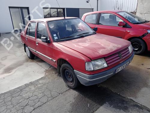 Used Front right window mechanism Front right window mechanism PEUGEOT 309 I (10C, 10A) 1.4 (67 hp) 32172813 32172813