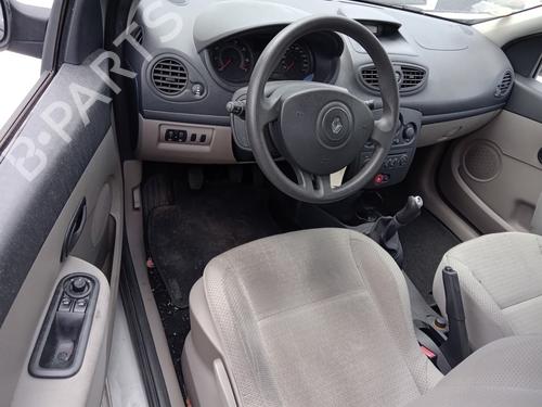 Used Dashboard RENAULT CLIO III (BR0/1, CR0/1) 1.2 16V (BR02, BR0J, BR11, CR02, CR0J, CR11) (75 hp) 30328802