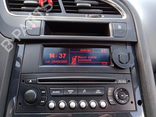Used Radio PEUGEOT 5008 (0U_, 0E_) 1.6 HDi (110 hp) 29300421