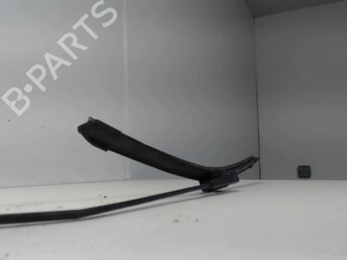Used Front windshield wiper arm PEUGEOT 207 (WA_, WC_) 1.4 HDi (68 hp) 27015043