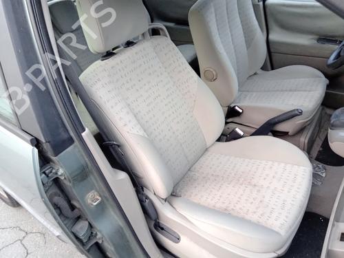 front-right-seatbelt-renault-scenic-ii-jm01_-2003-2004-2005-2006-2007-2008-2009-2010-30792541 main image