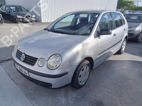 Faro izquierdo VW POLO IV (9N_, 9A_) 1.9 SDI (64 hp) 30615601