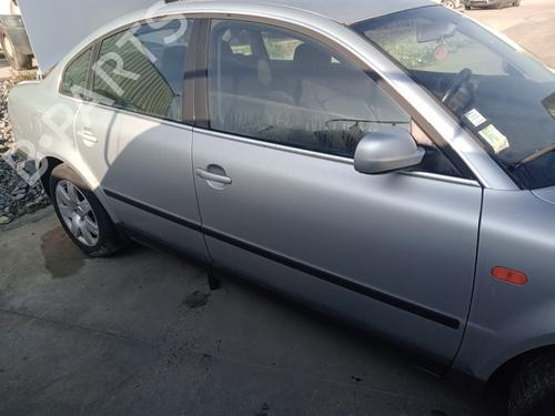 front-right-exterior-door-handle-vw-passat-b55-3b3-2000-2001-2002-2003-2004-2005-33725040 main image