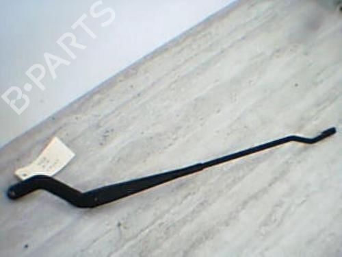 Used Front windshield wiper arm PEUGEOT 106 II (1A_, 1C_) 1.0 i (50 hp) 27004455