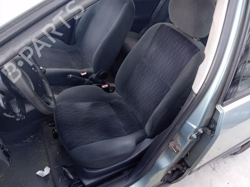 Venstre foran beltestrammer FORD FOCUS I (DAW, DBW) 1.6 16V (100 hp) 29451732