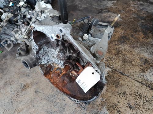 gearbox-peugeot-106-ii-1a_-1c_-1996-1997-1998-1999-2000-2001-2002-2003-2004-2005-27520339 main image