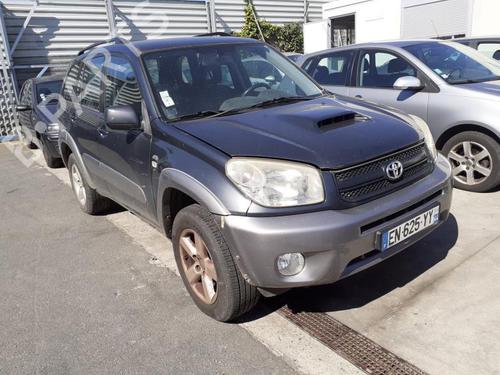 Used Front wiper motor TOYOTA RAV 4 II (_A2_) 2.0 D 4WD (CLA20_, CLA21_, CLA20R, CLA21R) (116 hp) 26987632