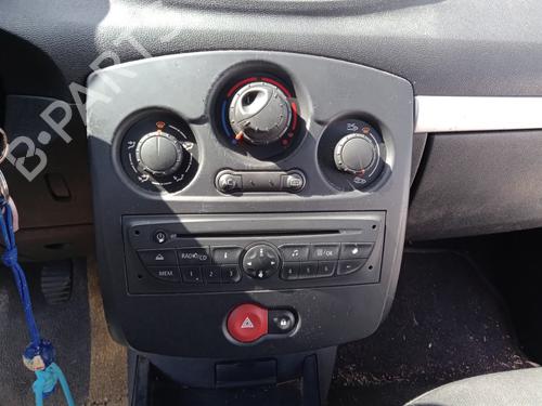Used Warning switch RENAULT CLIO III Grandtour (KR0/1_) 1.5 dCi (KR0G) (68 hp) 27295079