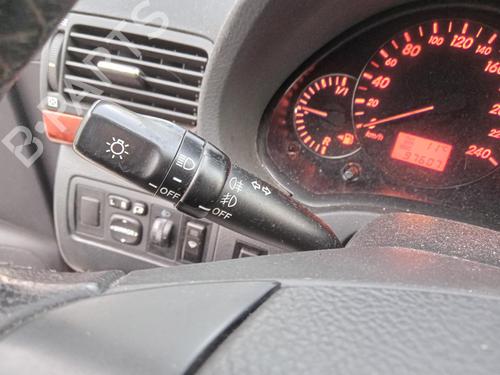 Used Switch TOYOTA AVENSIS (_T25_) 2.0 D-4D (CDT250_, CDT250R) (116 hp) 26986816