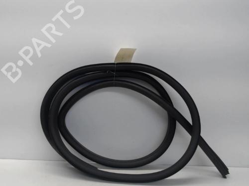 Used Rubber door seal FORD FIESTA VI (CB1, CCN) 1.4 TDCi (70 hp) 26992055