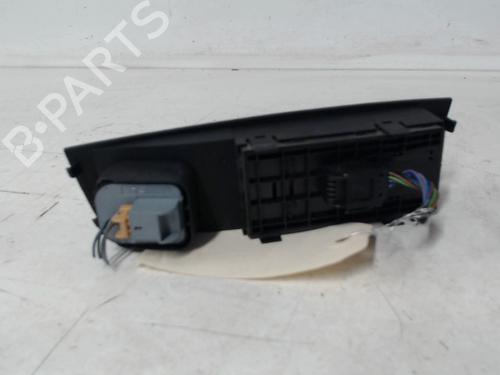 Used Left front window switch Left front window switch AUDI A1 Sportback (8XA, 8XF) 1.6 TDI (90 hp) 33047966 33047966