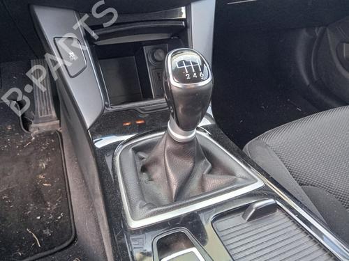 Used Gear lever HYUNDAI i40 I CW (VF) 1.7 CRDi (136 hp) 28600465