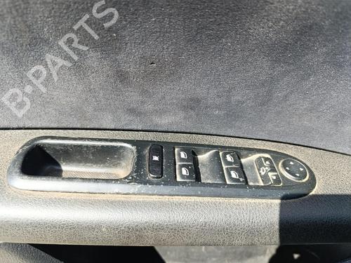 Used Left front window switch Left front window switch 38477223 38477223
