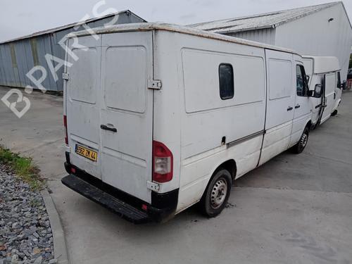 Used Right rear brake caliper Right rear brake caliper MERCEDES-BENZ SPRINTER 2-t Van (B901, B902) 208 D (901.361, 901.362, 902.361, 902.362) (79 hp) 40122144 40122144