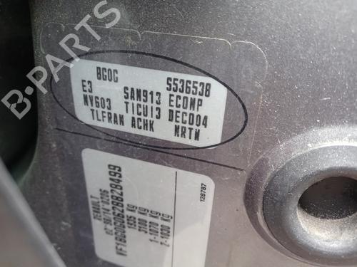 Pare-chocs avant RENAULT LAGUNA II (BG0/1_) 1.9 dCi (107 hp) 27639074