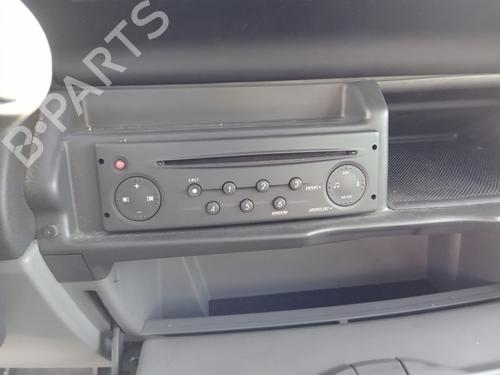Radio RENAULT ESPACE IV (JK0/1_) 1.9 dCi (JK0U) 8200622634