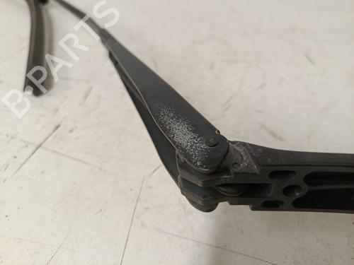 front-windshield-wiper-arm-ford-focus-iii-2010-2011-2012-2013-2014-2015-2016-2017-2018-2019-2020-33932602 main image