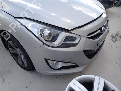 Used Right front fog light HYUNDAI i40 I CW (VF) 1.7 CRDi (136 hp) 28600373