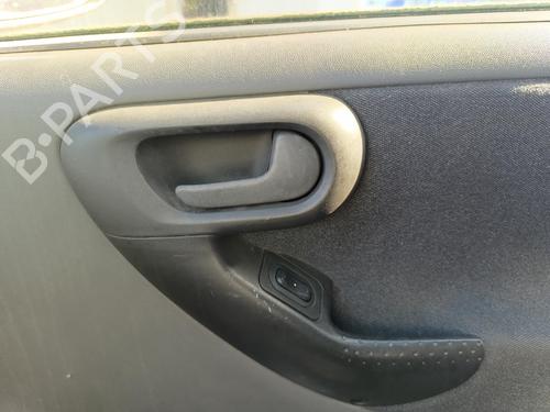 Used Front right interior door handle Front right interior door handle OPEL CORSA C (X01) 1.2 (F08, F68) (75 hp) 40122469 40122469