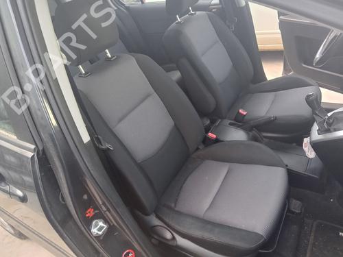 Used Front right seatbelt Front right seatbelt MAZDA 5 (CR) 1.8 (CR19) (116 hp) 34379969 34379969