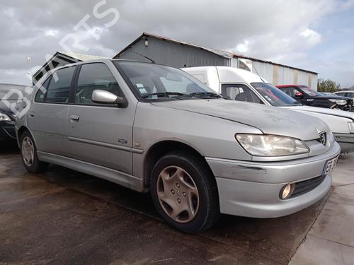 Left taillight PEUGEOT 306 Hatchback (7A, 7C, N3, N5) 1.8 16V | BP32302597C34