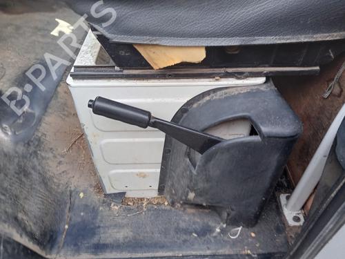 Parkbremsarm/handtak PEUGEOT J5 Platform/Chassis (290L) 2.5 D (73 hp) 29069657