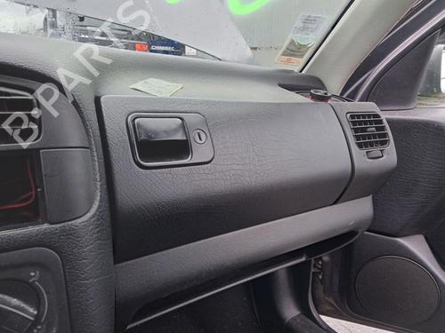Used Glove box VW GOLF III (1H1) 1.8 (90 hp) 30060878